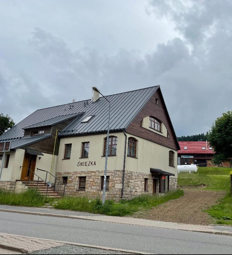 Apartamento Sniezka Duszniki Zdrój Exterior foto